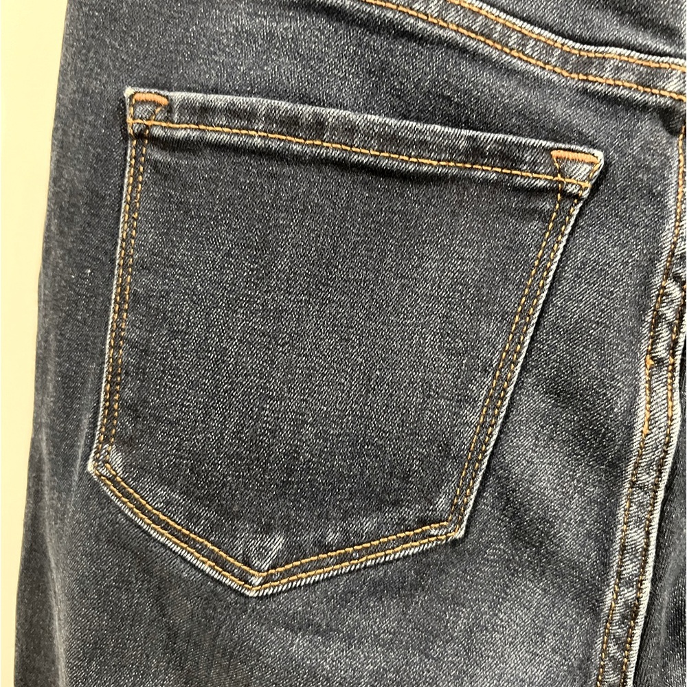 Old Navy size 10 power slim straight mid rise jeans